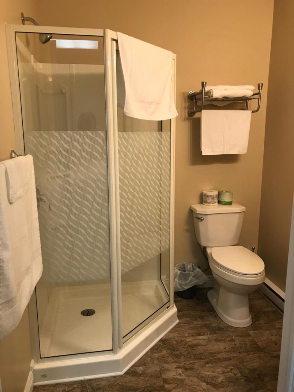 Riverview Suites 클레런빌 외부 사진